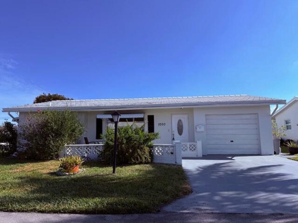 Photo of 1000 SW 16th Street, Boynton Beach, FL 33426 (MLS # R11165832)
