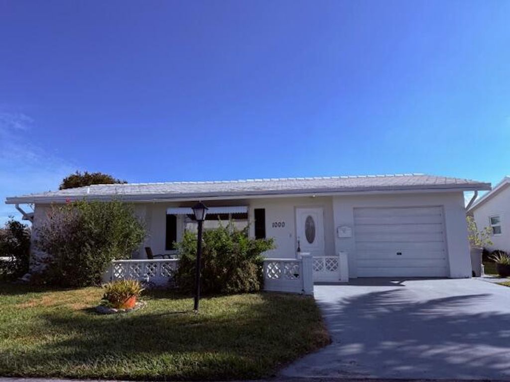 Photo of 1000 SW 16th Street, Boynton Beach, FL 33426 (MLS # R11165832)