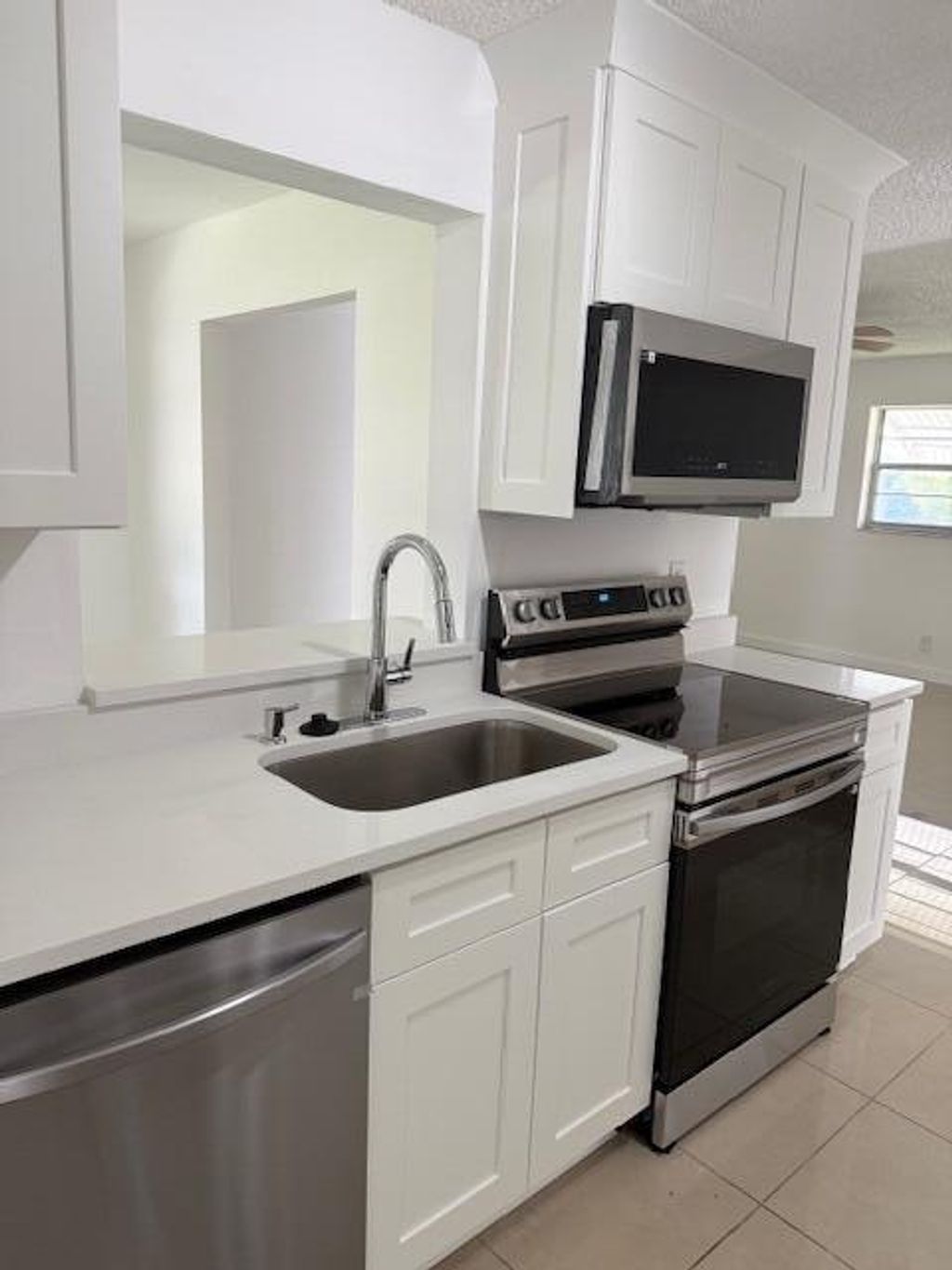 Photo of 1000 SW 16th Street, Boynton Beach, FL 33426 (MLS # R11165832)