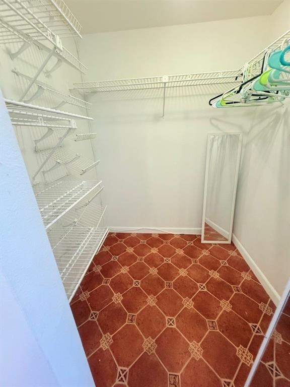 Quadomain Tower - Residential Lease