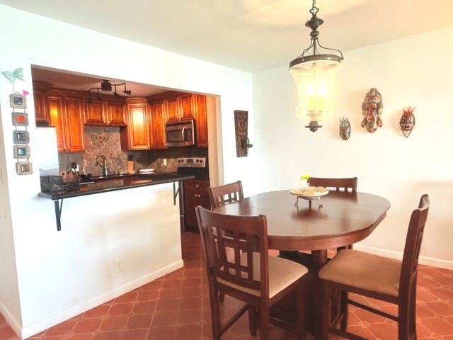 Quadomain Tower - Residential Lease