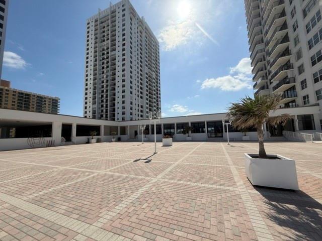 Quadomain Tower - Residential Lease