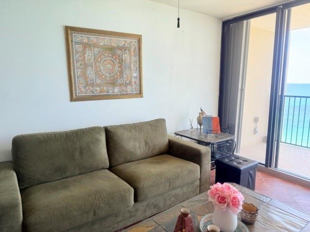 Quadomain Tower - Residential Lease