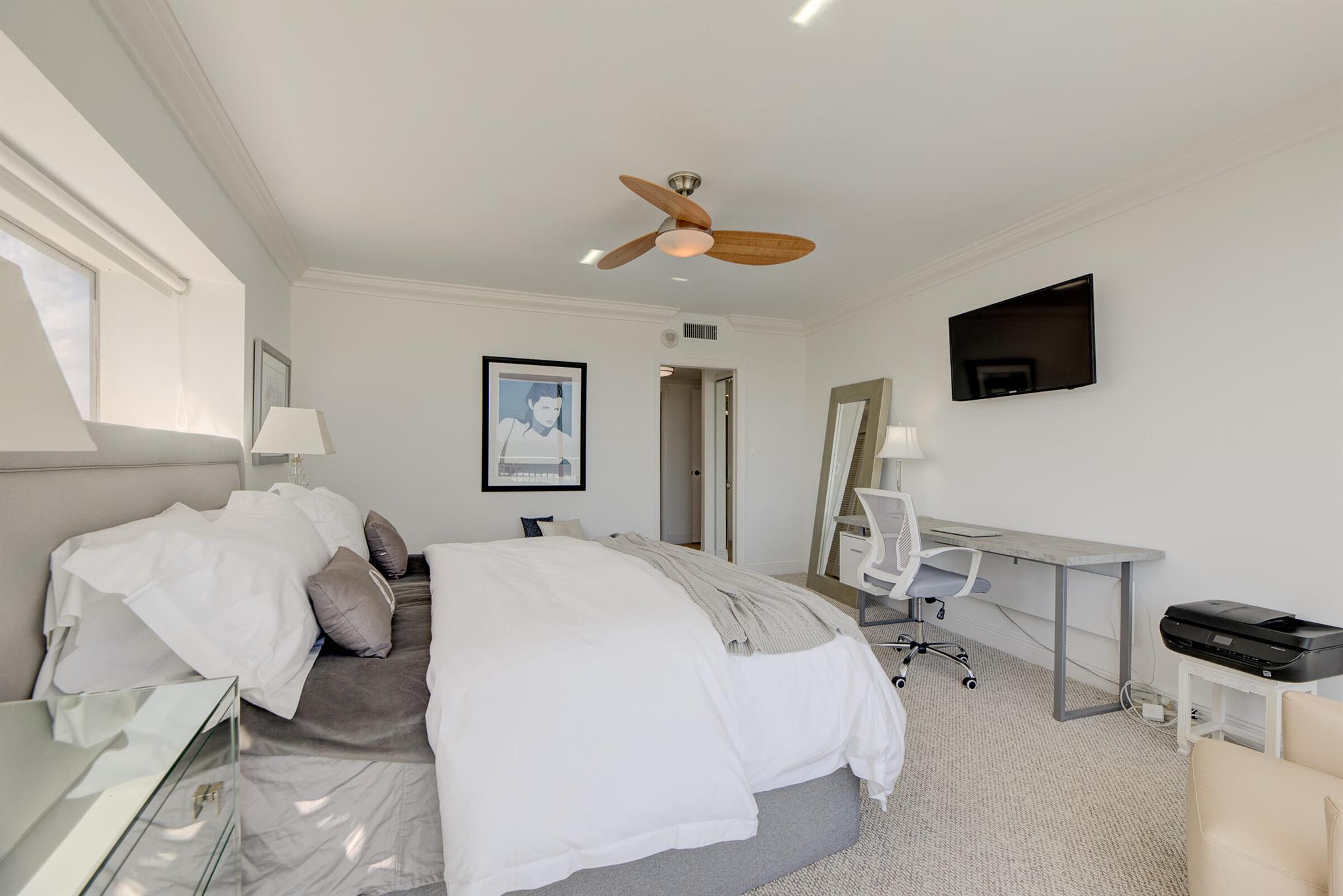 AMBASSADOR II CORP - Residential Lease