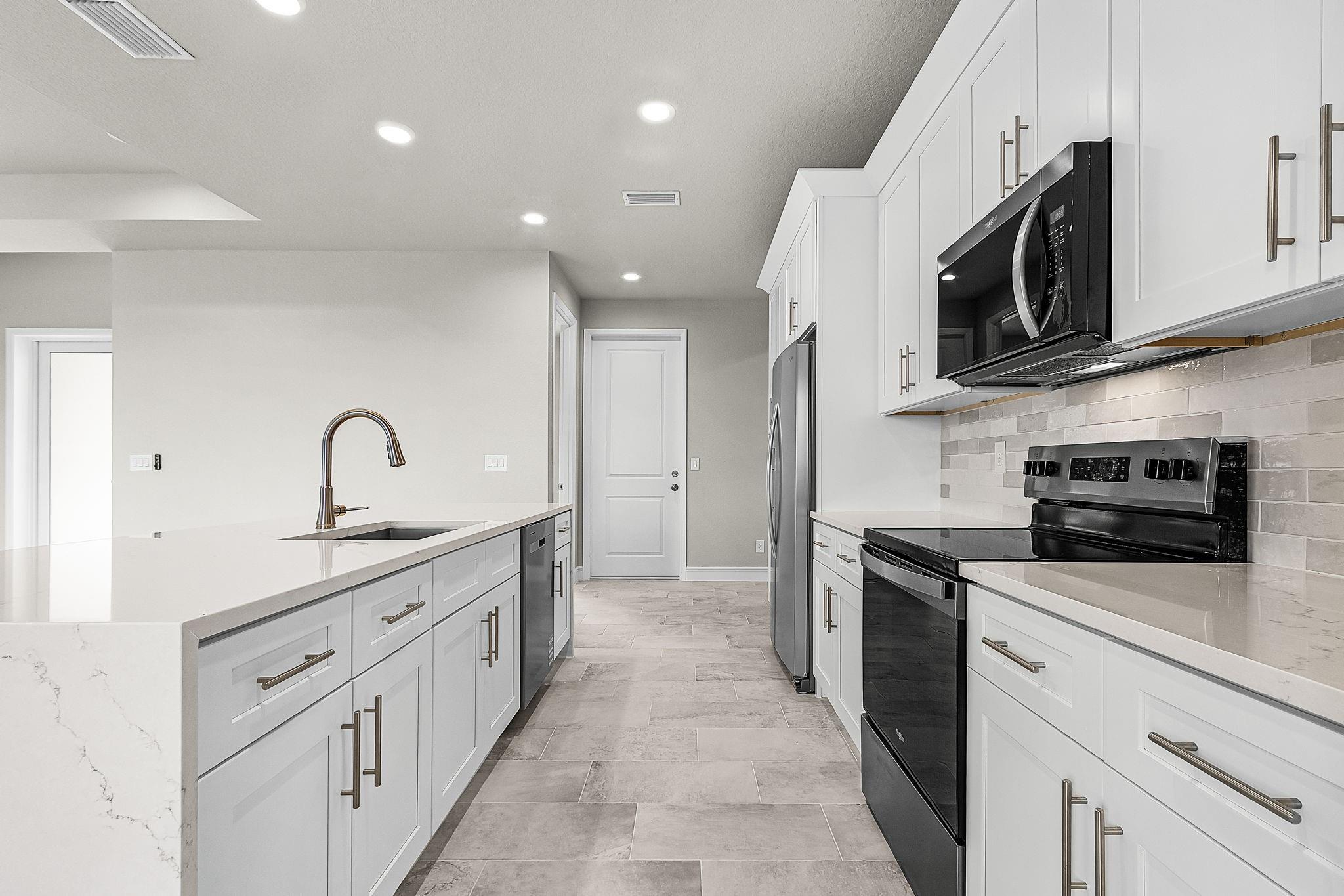 Port LaBelle - Residential