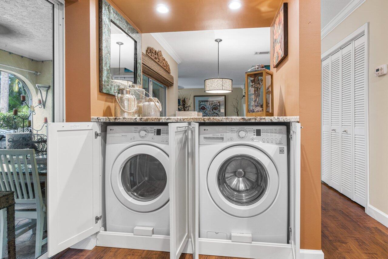 BOCA POINTE - Residential