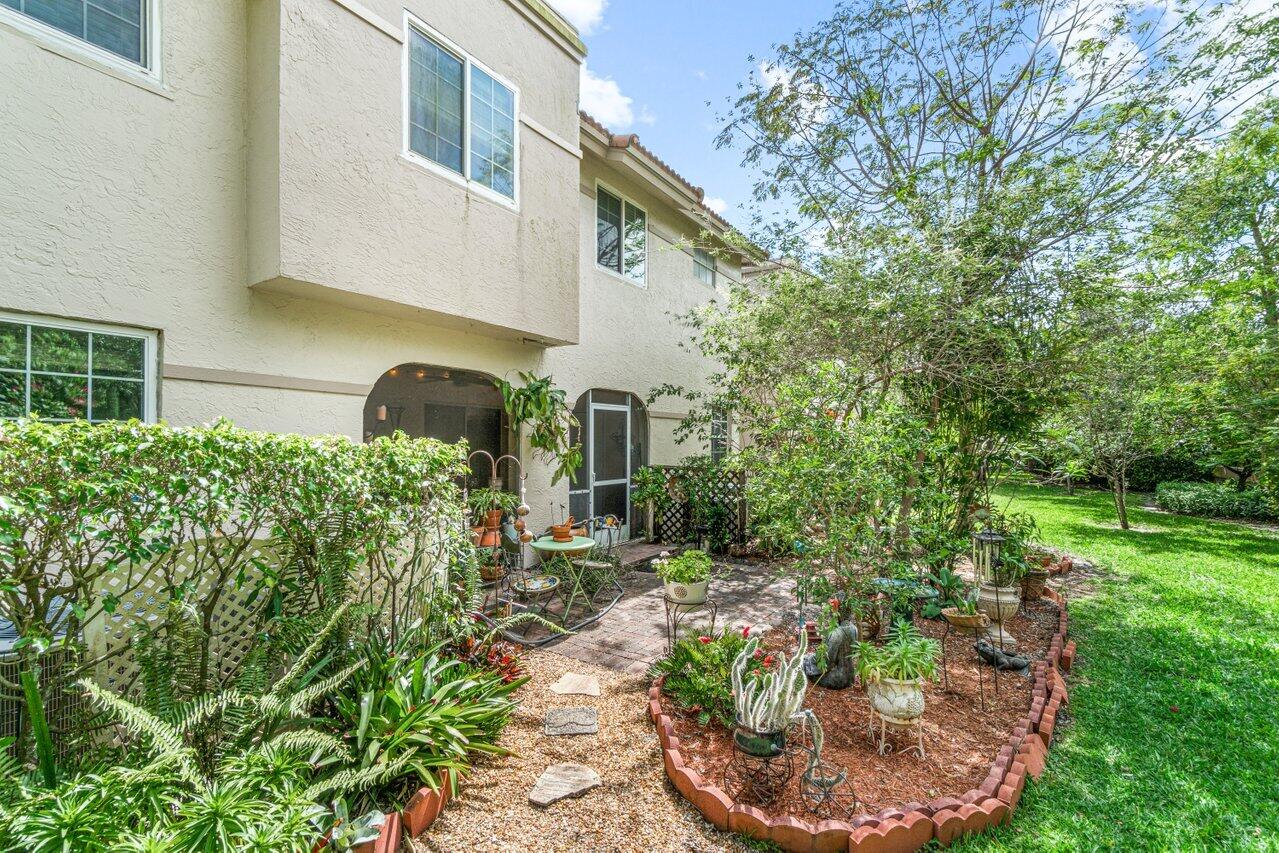 BOCA POINTE - Residential