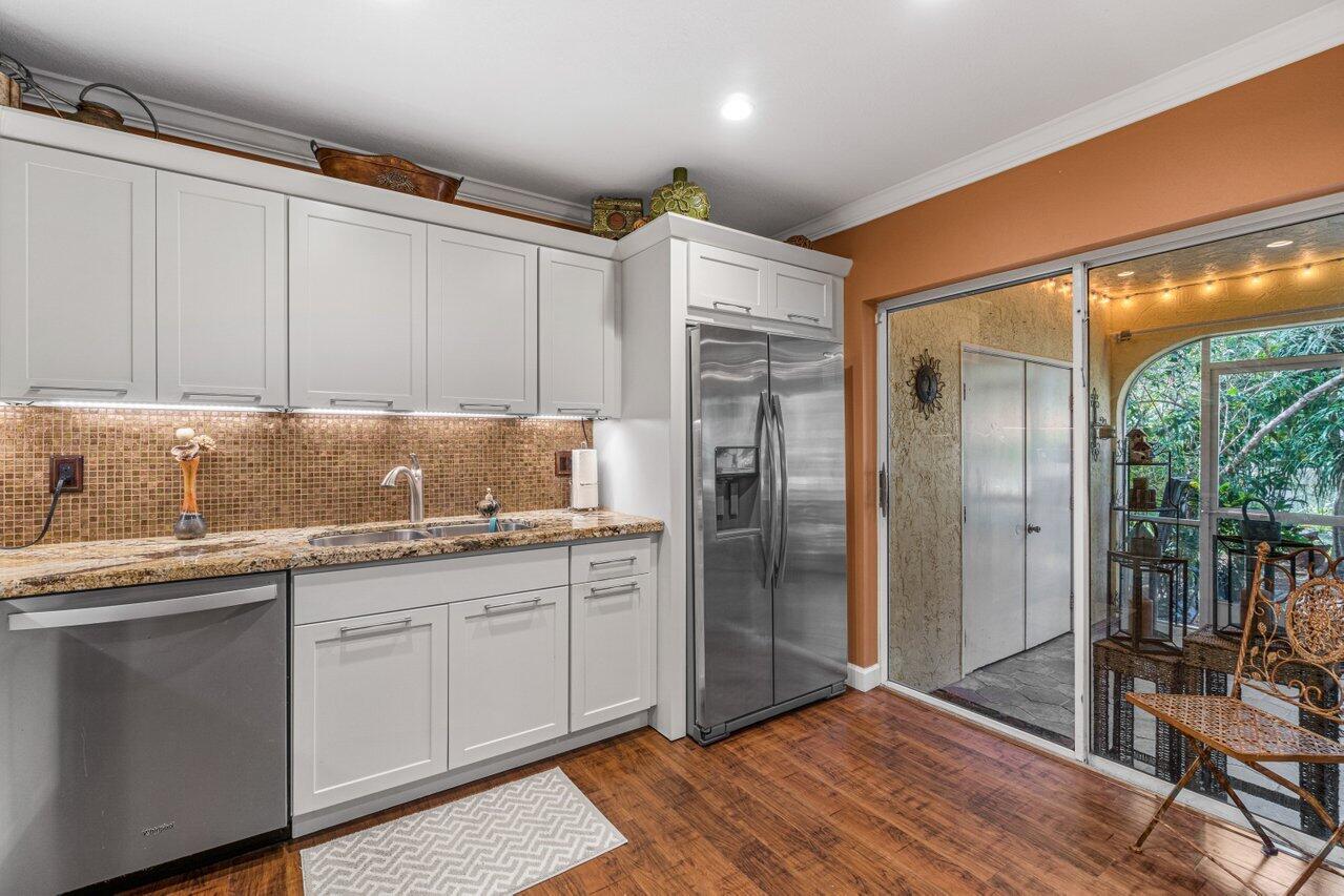 BOCA POINTE - Residential