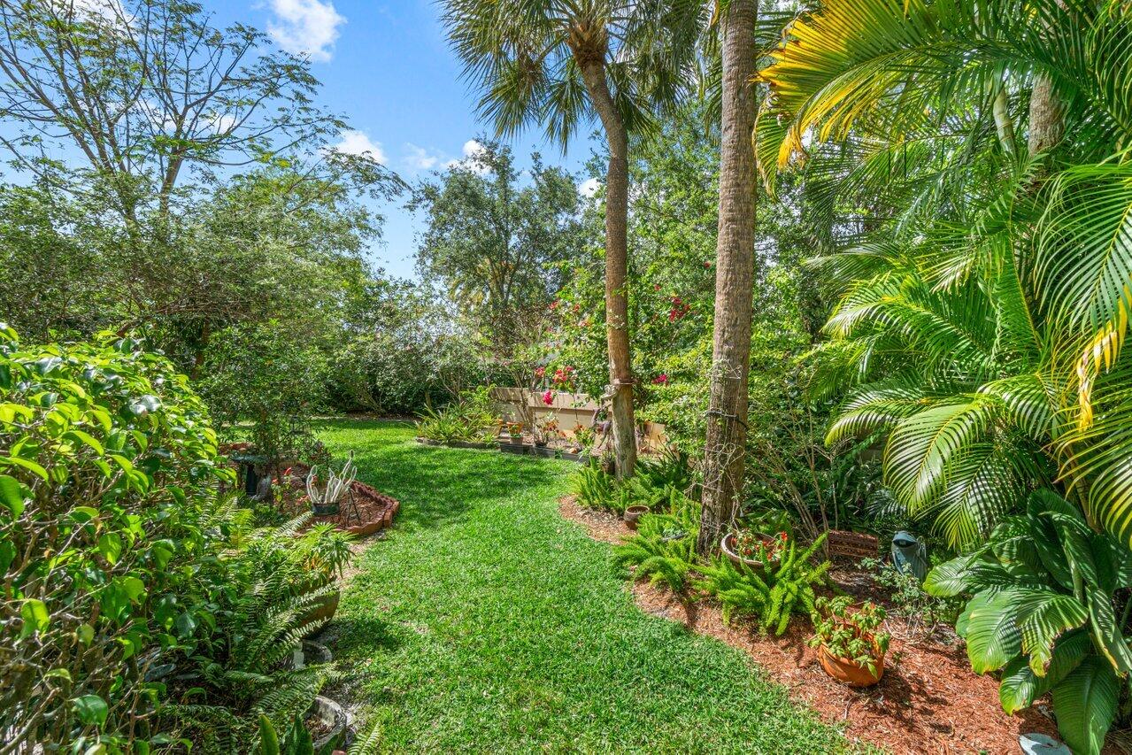 BOCA POINTE - Residential