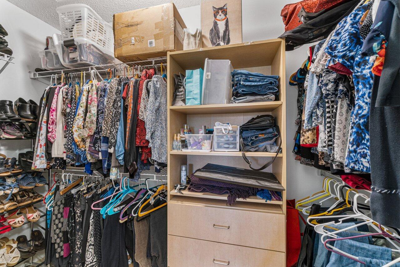 BOCA POINTE - Residential