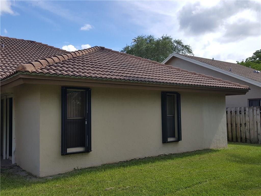Country Address 102-1 B - Residential
