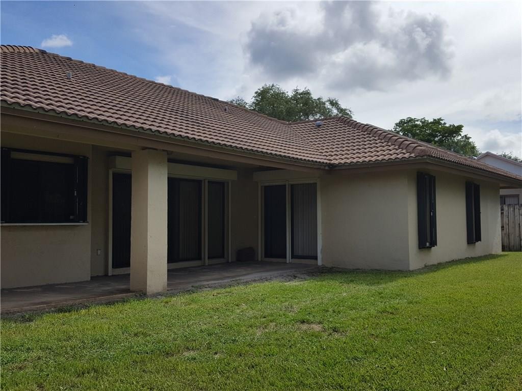 Country Address 102-1 B - Residential