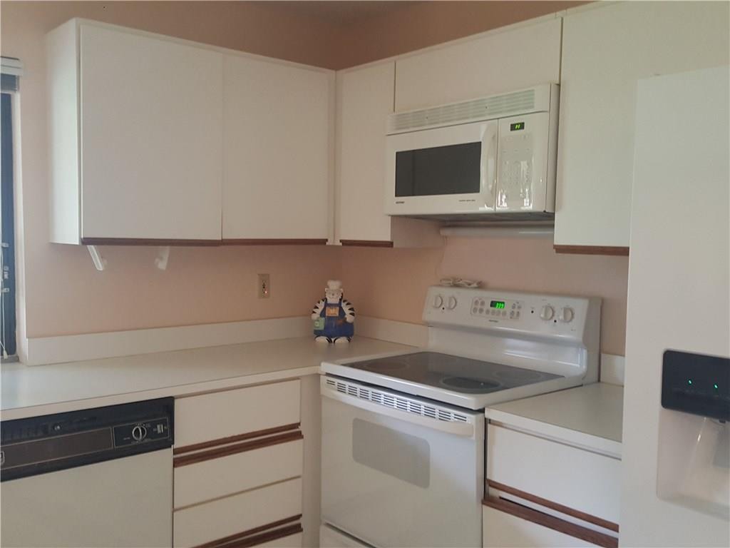 Country Address 102-1 B - Residential