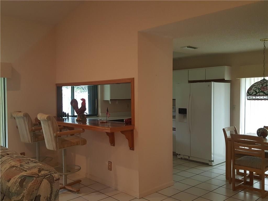 Country Address 102-1 B - Residential