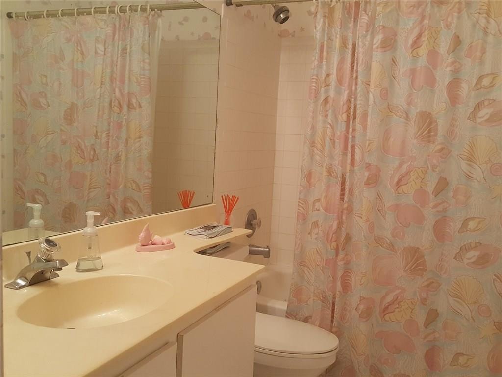 Country Address 102-1 B - Residential