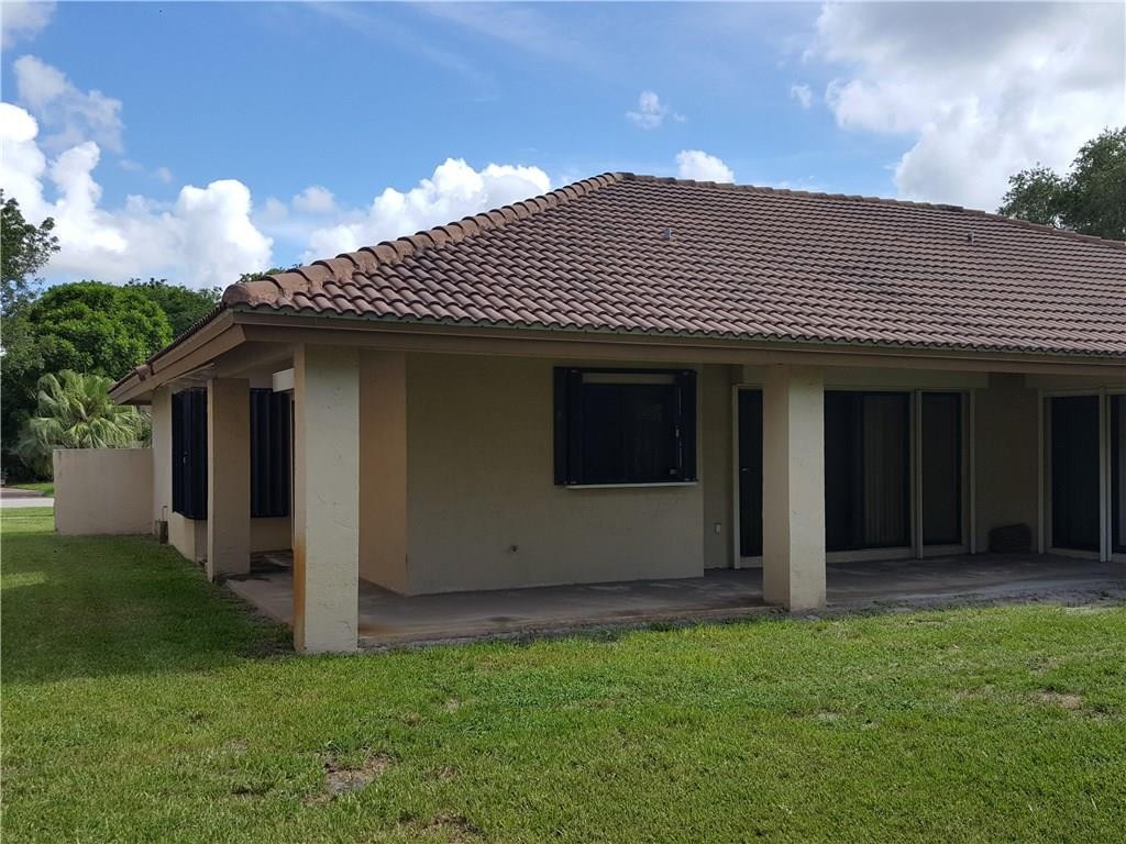 Country Address 102-1 B - Residential