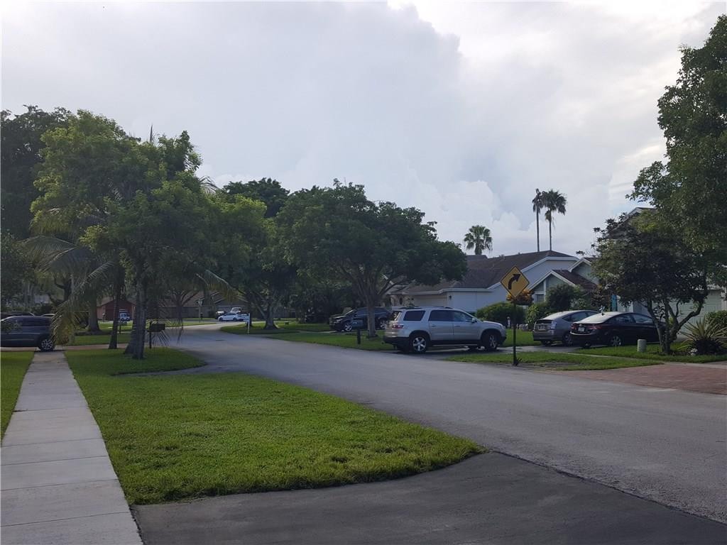 Country Address 102-1 B - Residential
