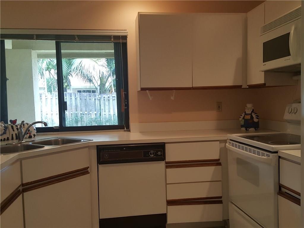 Country Address 102-1 B - Residential