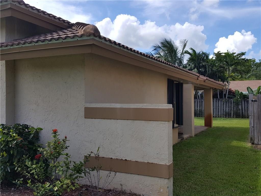 Country Address 102-1 B - Residential