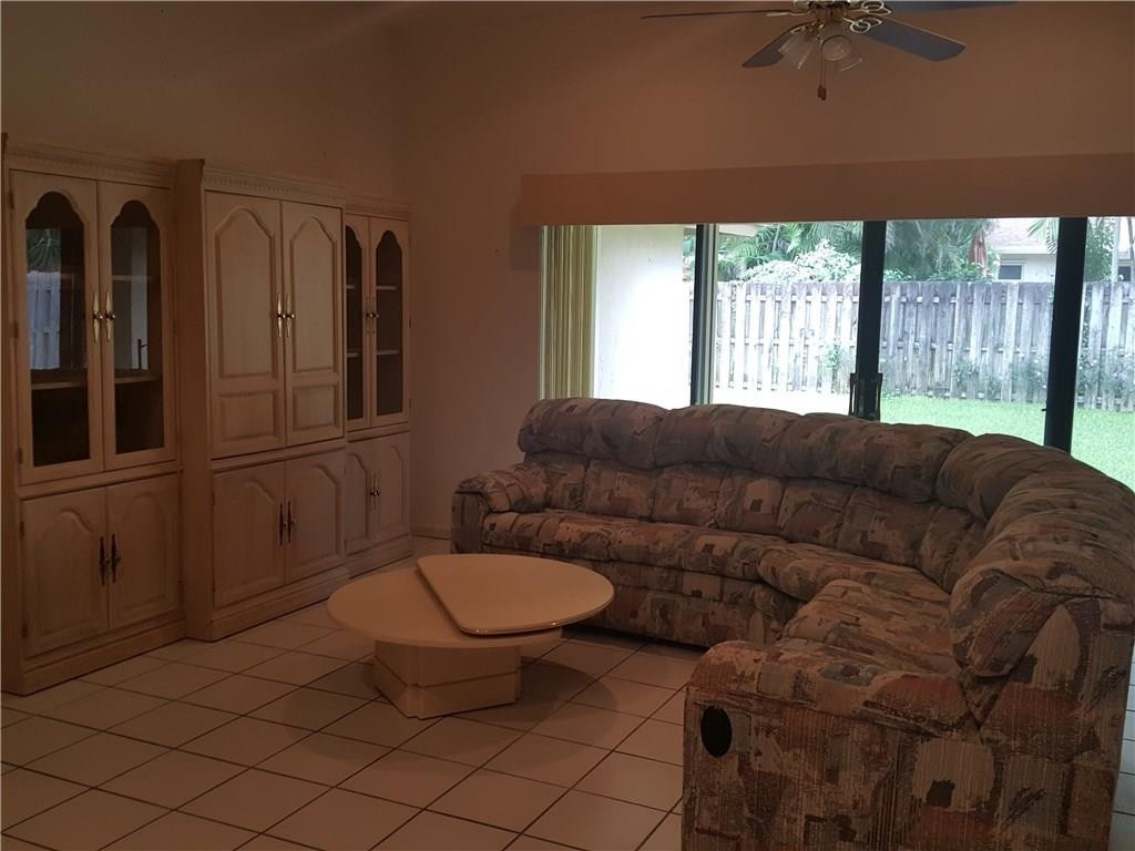 Country Address 102-1 B - Residential