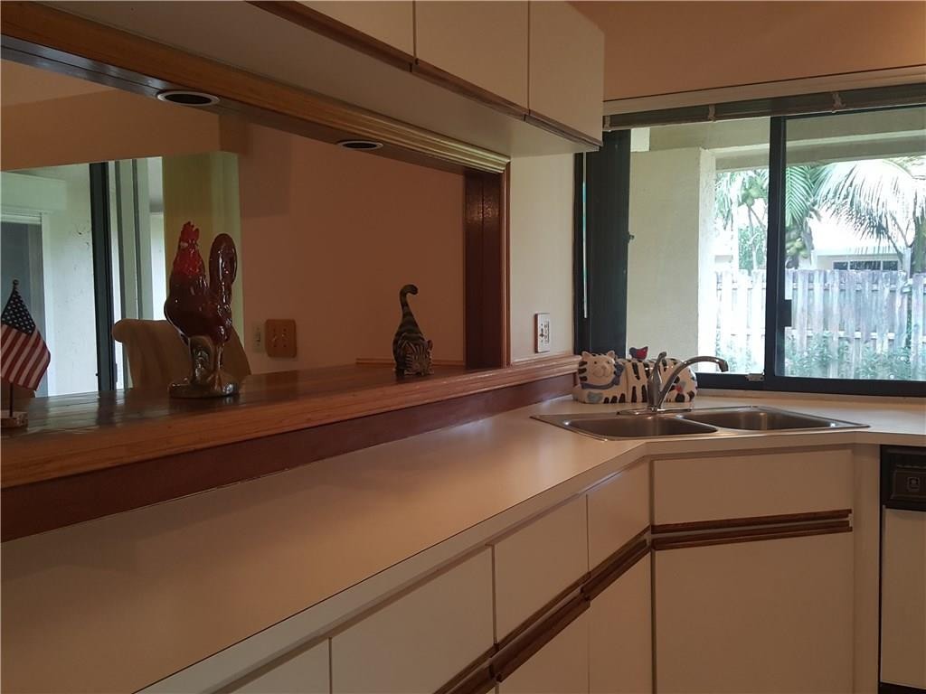 Country Address 102-1 B - Residential