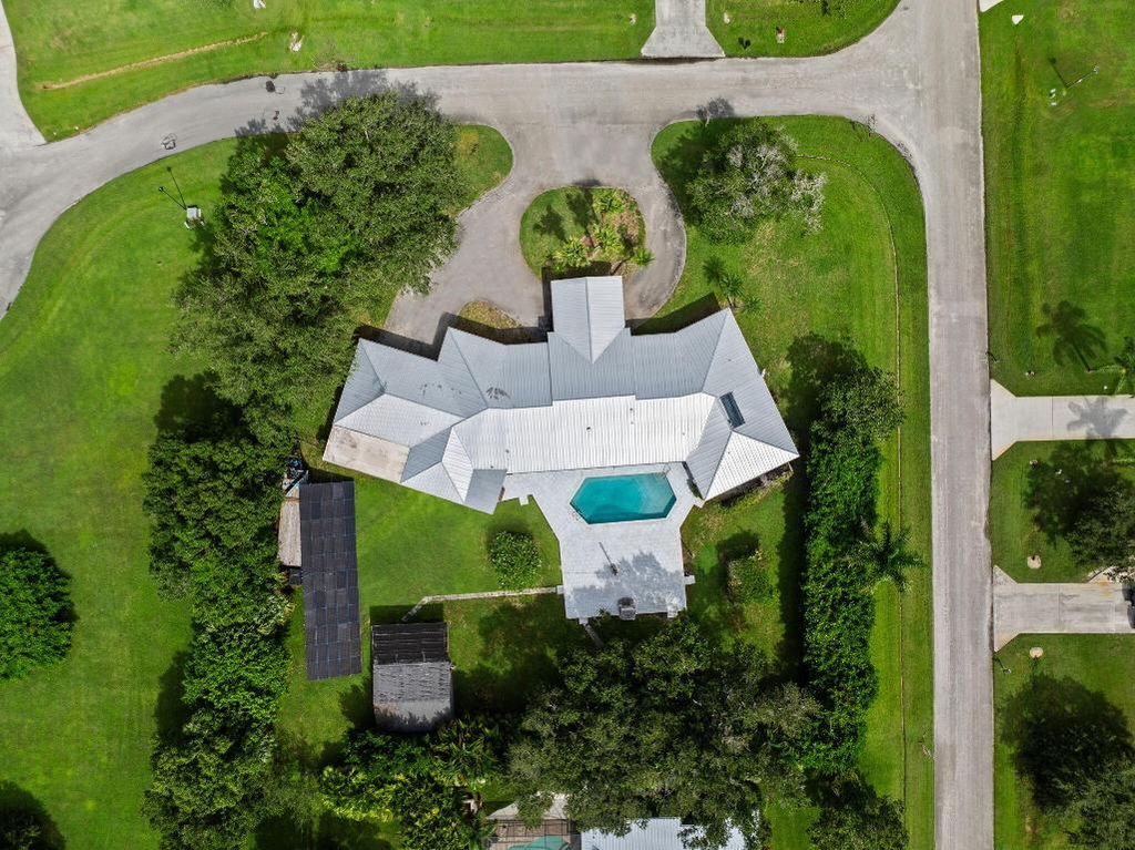 Photo of 5541 Teal Terrace, Fort Pierce, FL 34982 (MLS # R11121614)