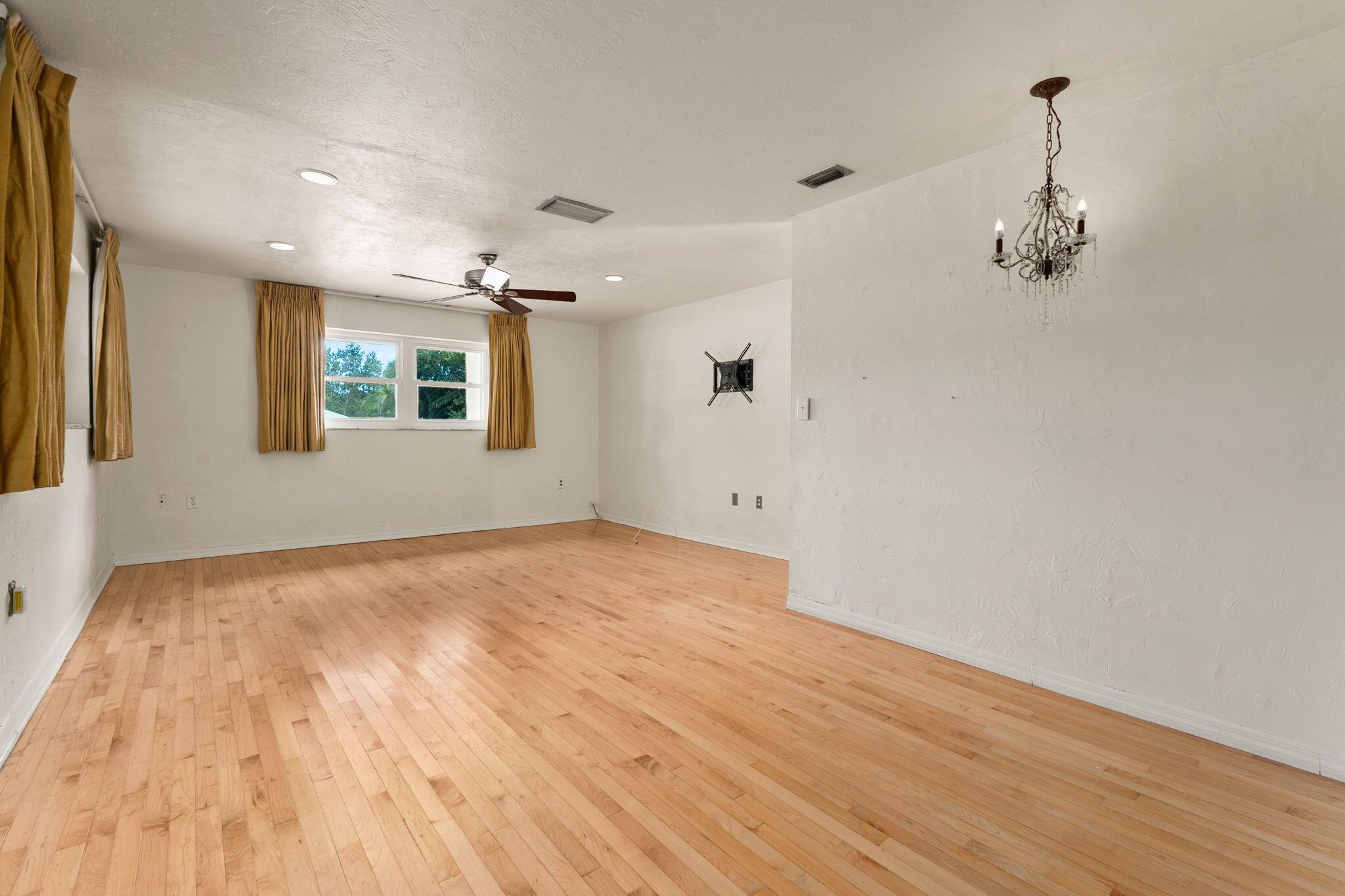 NORTH FORK ESTATES SUBDIV - Residential