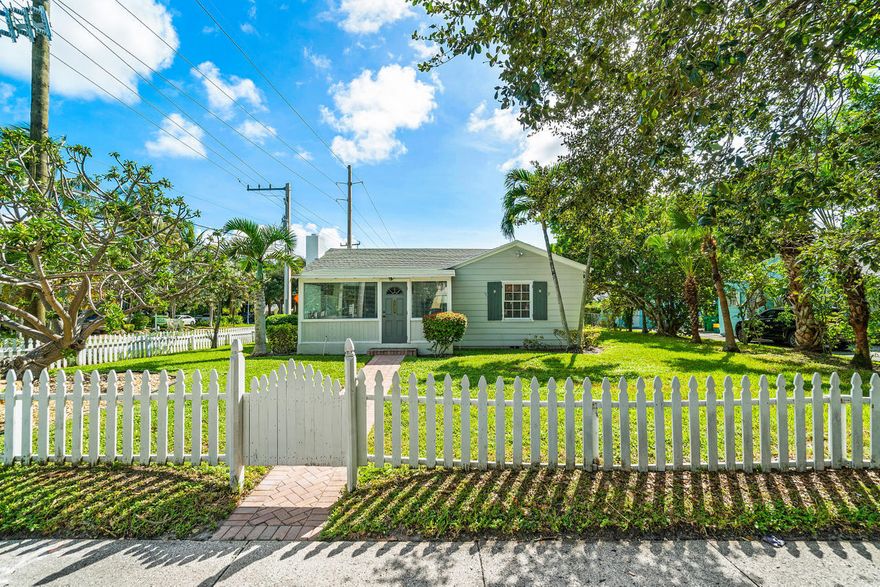 Incredible in-town location on historic Swinton Avenue! Charming & full of character, this newly updated residence offers an exceptional opportunity in the heart of Delray Beach. Situated on an expansive 9,958sf corner lot, the property combines timeless appeal and features a newly renovated kitchen and bathroom, blending clean finishes with functional design. Natural light pours throughout the interiors, creating a bright & welcoming atmosphere. Mixed-use commercial/residential OSSHAD zoning - this property has tremendous potential. Offering 2 bedrooms & oversized lot presents endless possibilities, whether enjoying the existing charm or exploring future expansion opportunities in this prime downtown location. This is a rare opportunity to own a move-in-ready property in Delray.