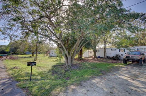 A home in Okeechobee