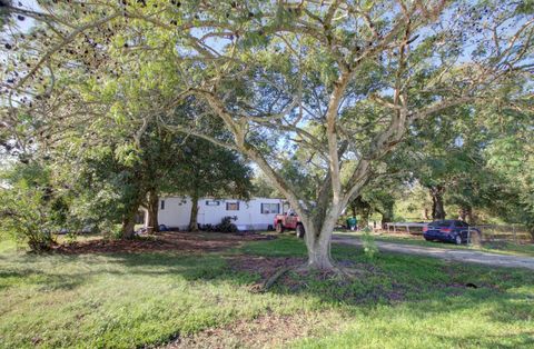 A home in Okeechobee