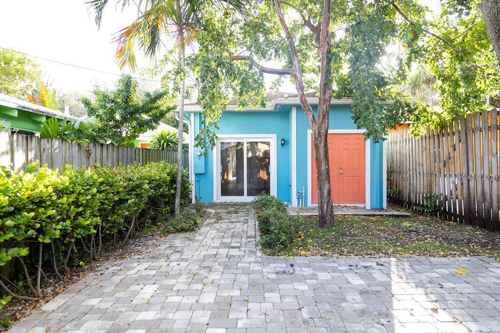 Photo of 313 N M Street, Lake Worth Beach, FL 33460 (MLS # R11135114)
