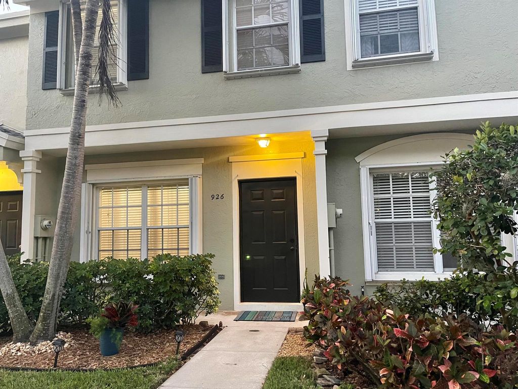 Photo of 926 Kokomo Key Lane, Delray Beach, FL 33483 (MLS # R11072719)