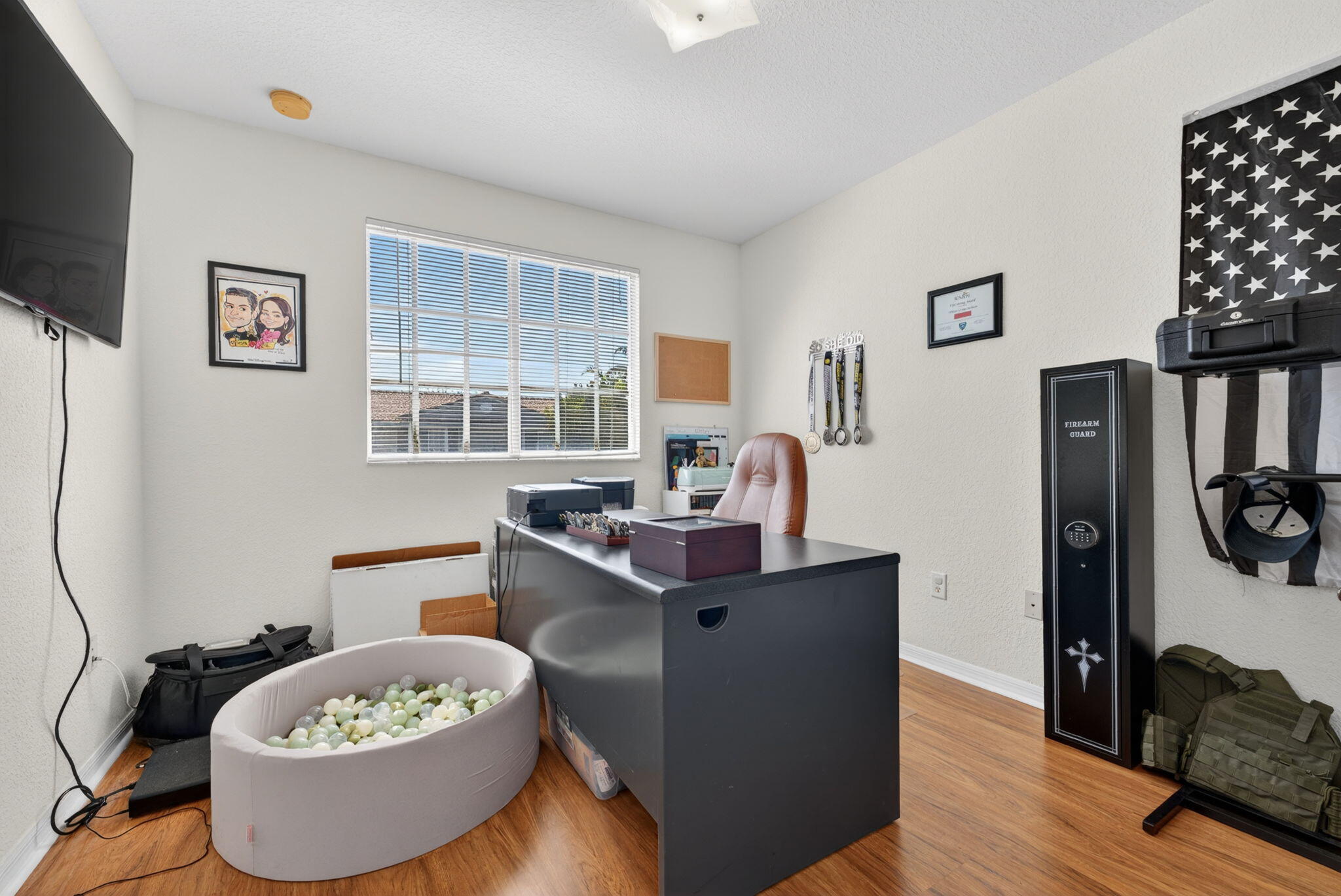 LYONS INDUSTRIAL PARK - Residential