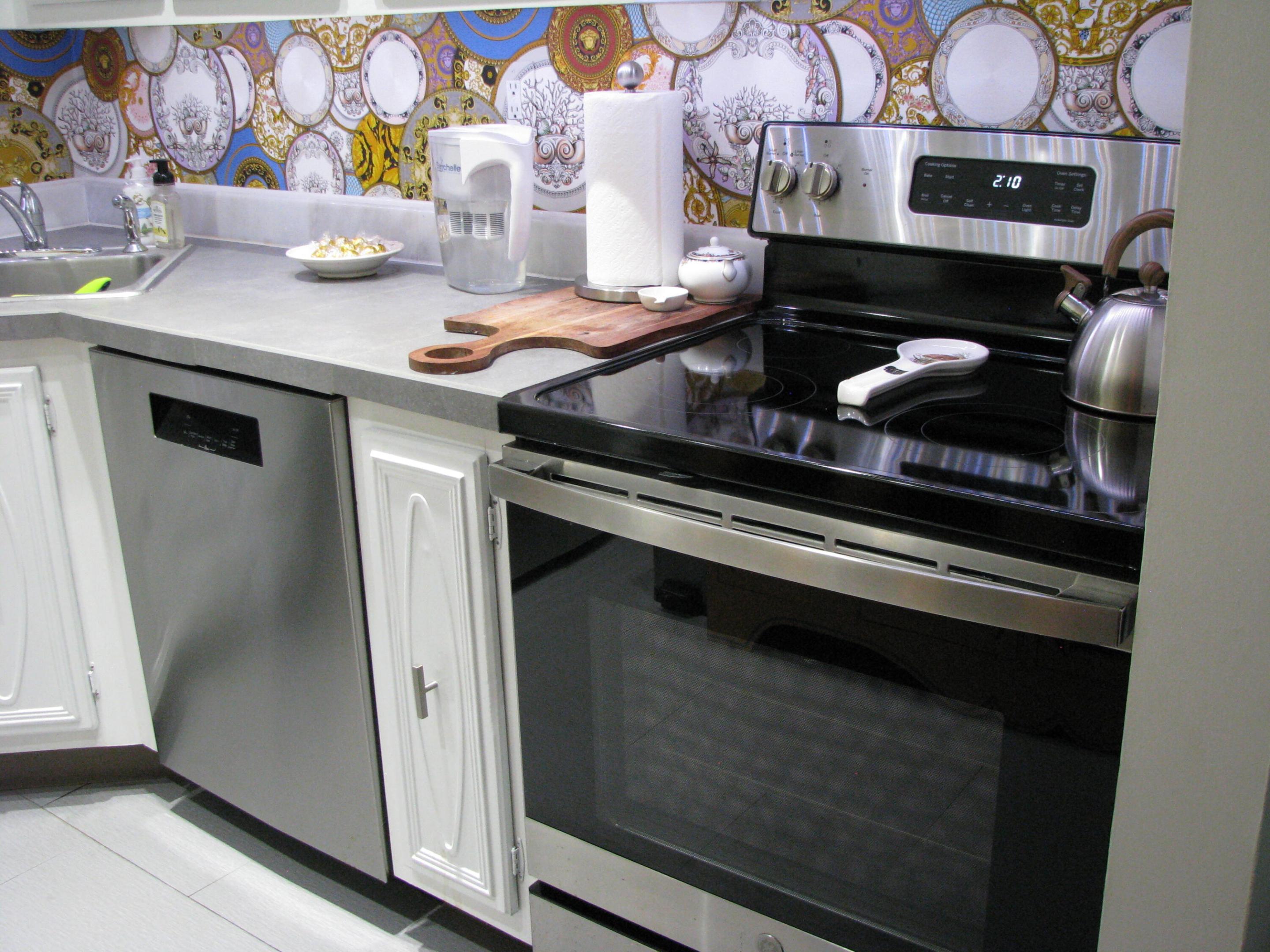 2600 S Kanner Highway W8