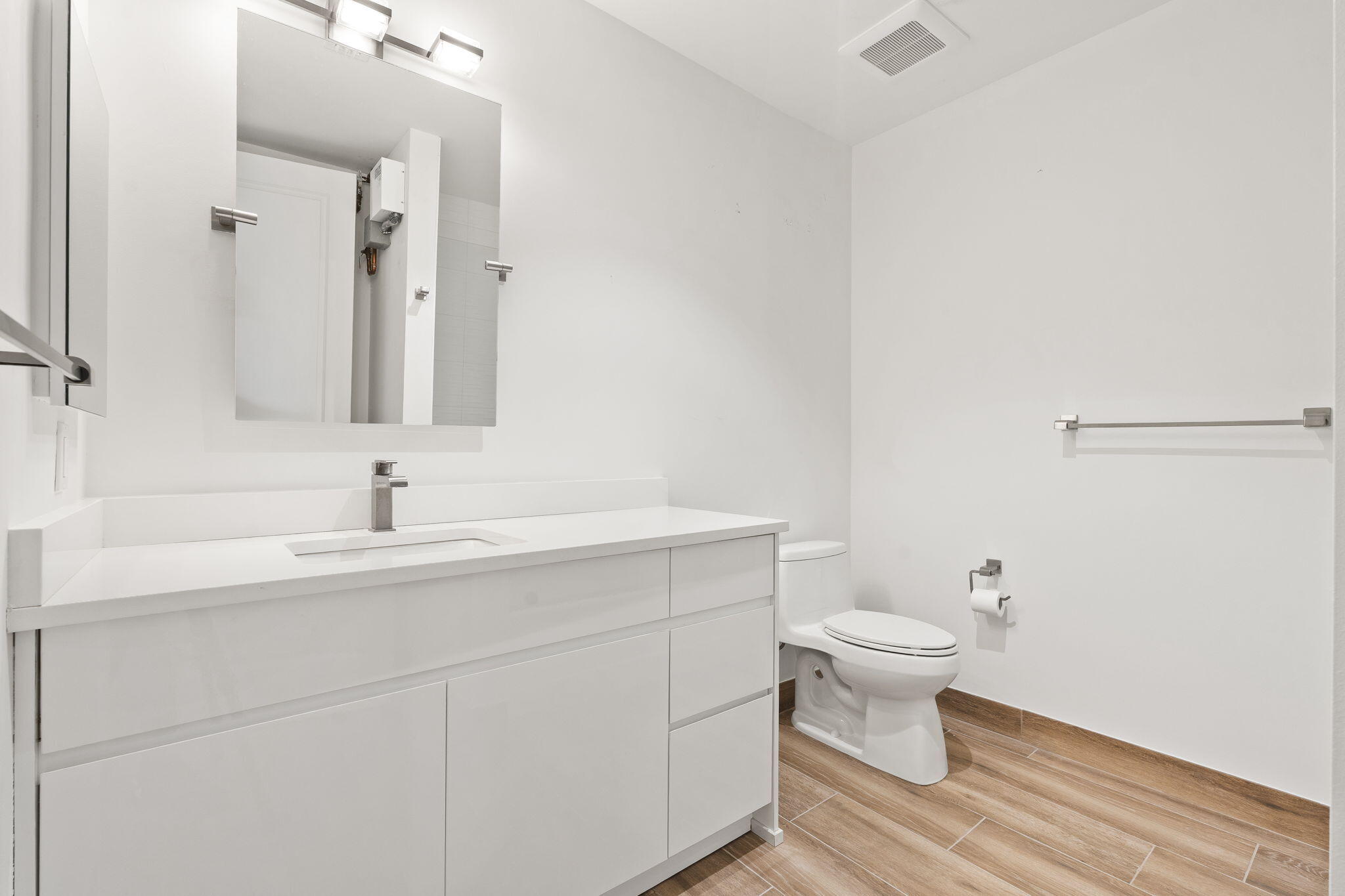 SAILFISH COVE CONDOMINIUM - Residential