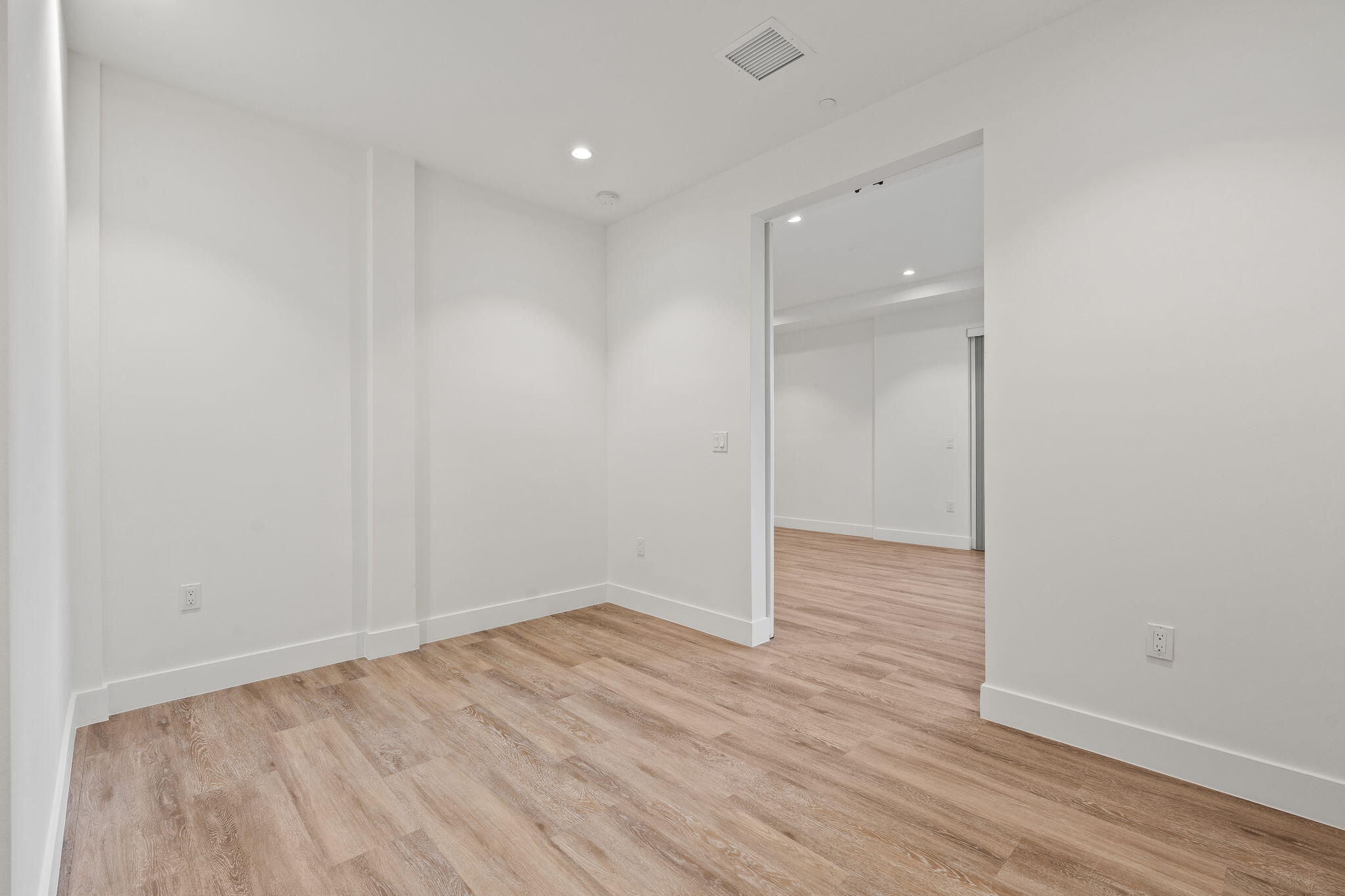 SAILFISH COVE CONDOMINIUM - Residential