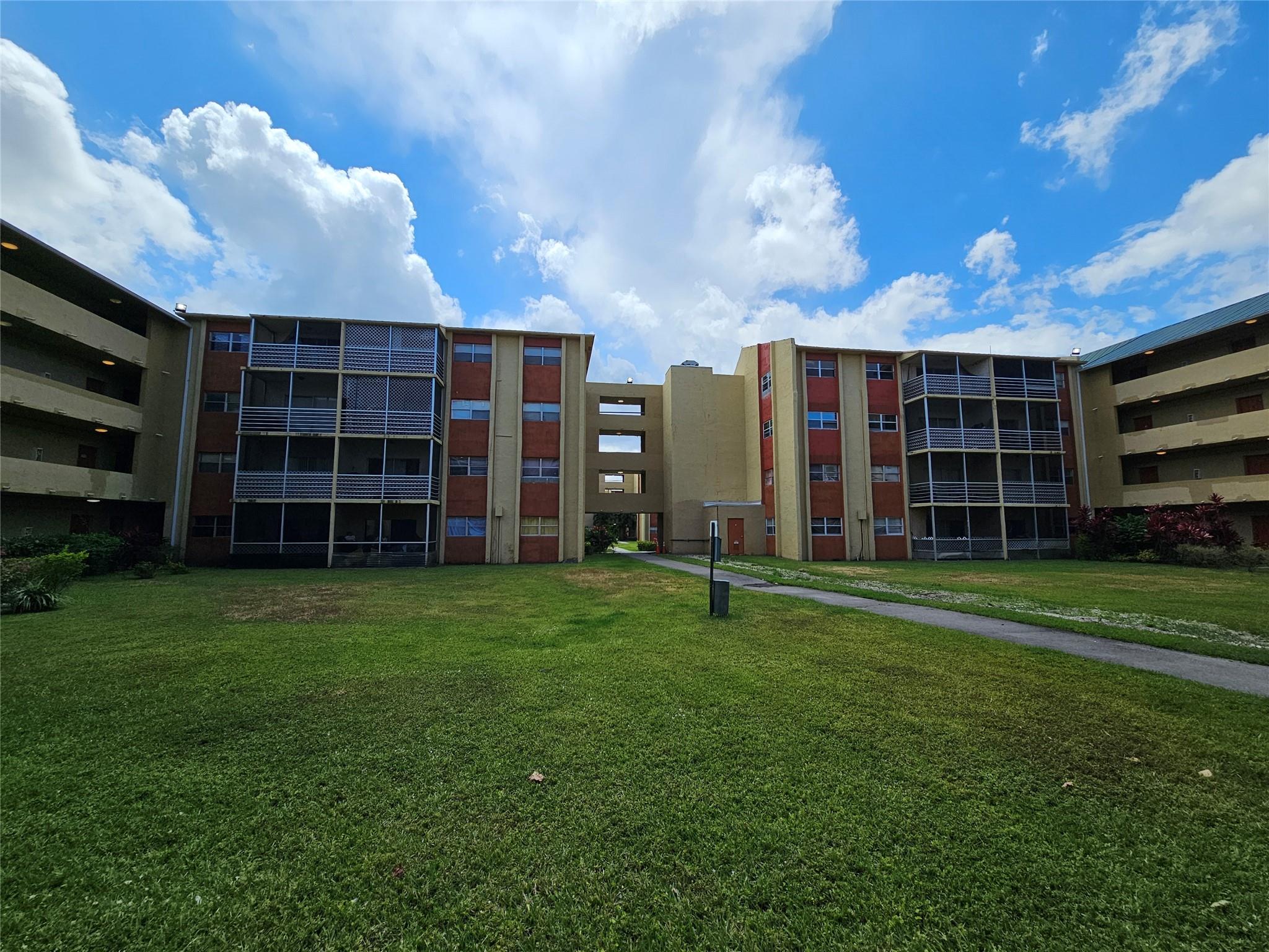 Sunset Hills I Condo - Residential Lease