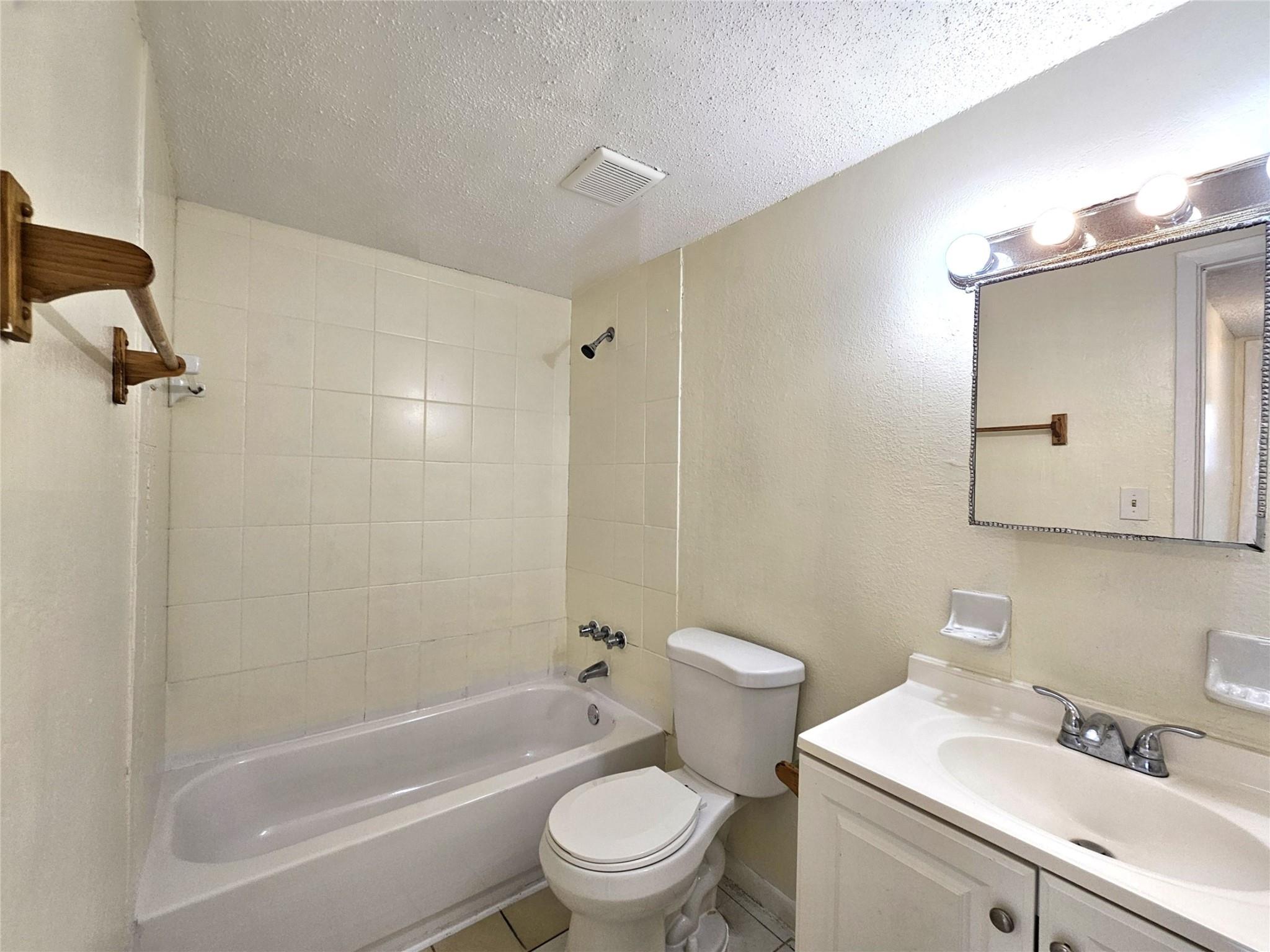 Sunset Hills I Condo - Residential Lease
