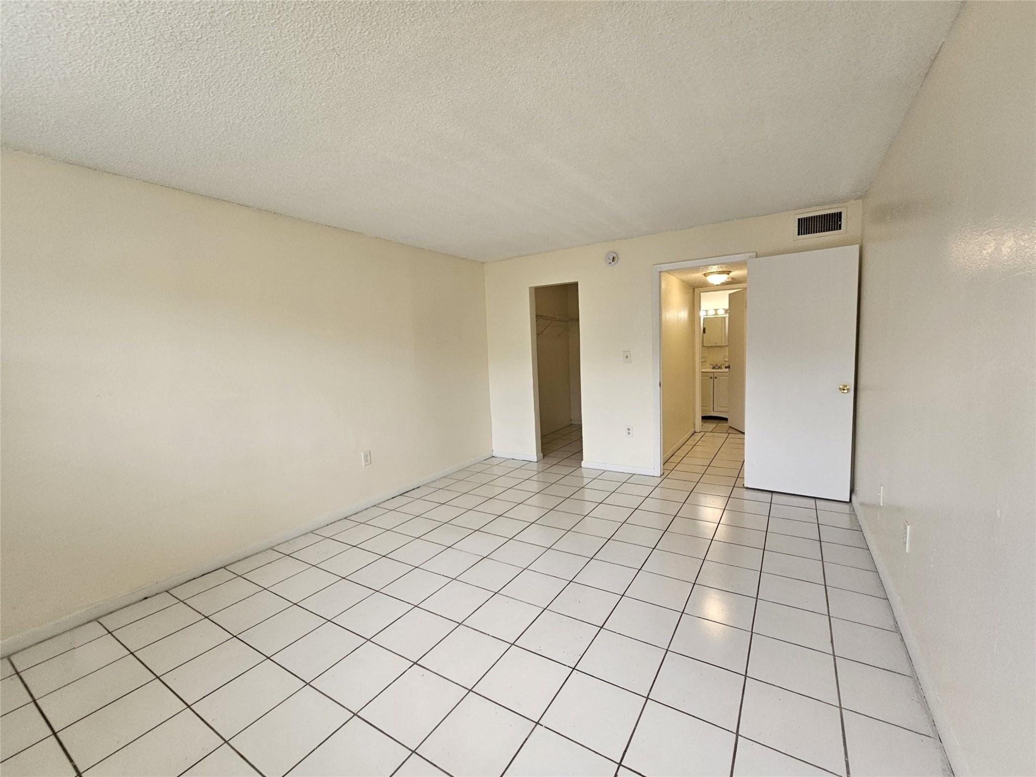 Sunset Hills I Condo - Residential Lease