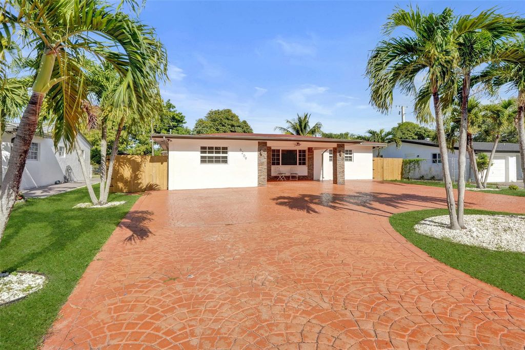 Photo of 6209 SW 20th Ct, Miramar, FL 33023 (MLS # F10541295)