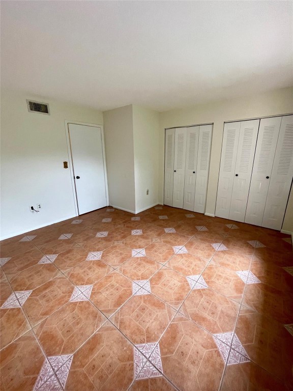 Sailboate Pointe Condo - Residential
