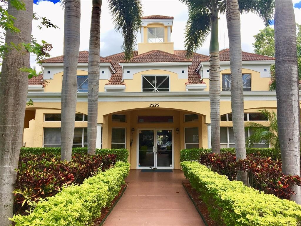 Sailboate Pointe Condo - Residential