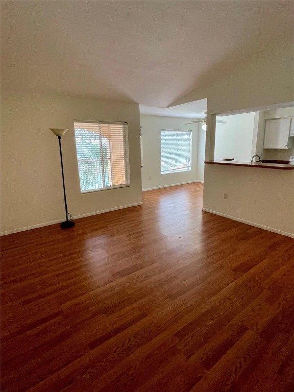 Sailboate Pointe Condo - Residential