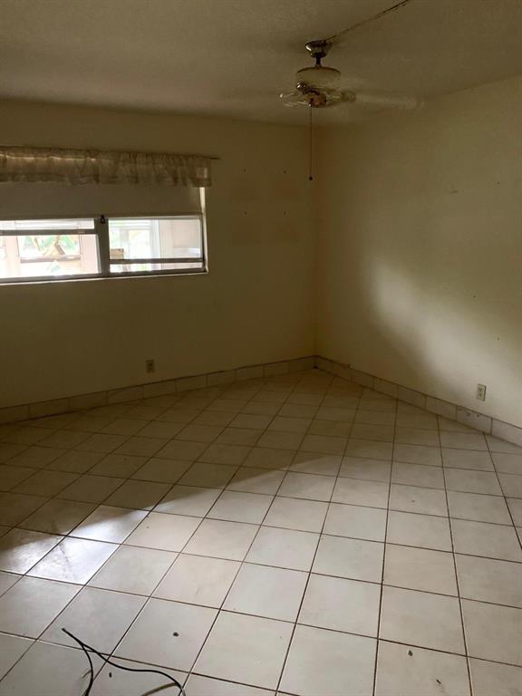 KINGS POINT TUSCANY CONDOS - Residential