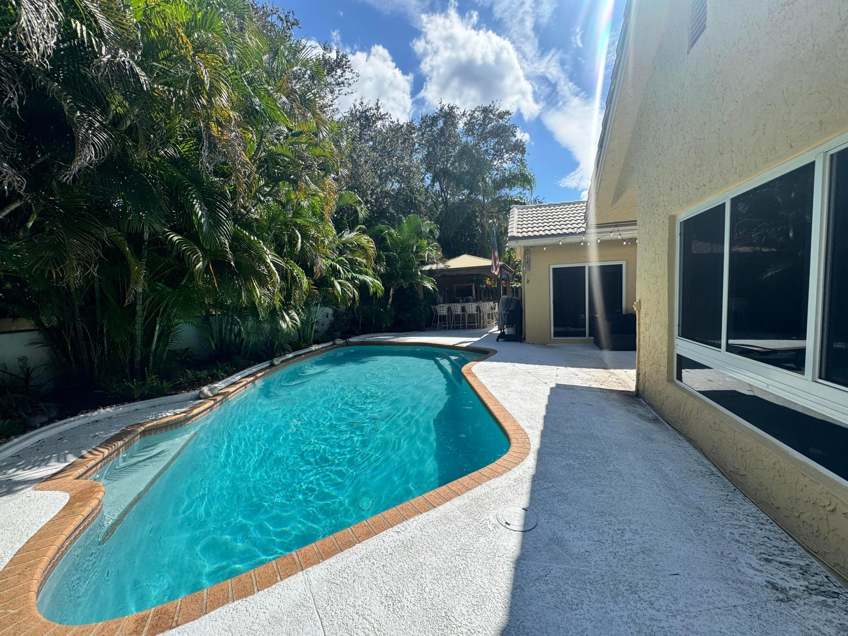 2465 Kimmie Drive