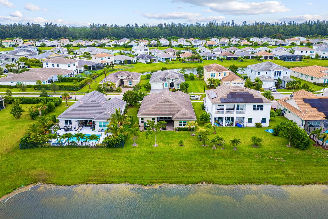 MEADOWS OF WESTLAKE - Residential