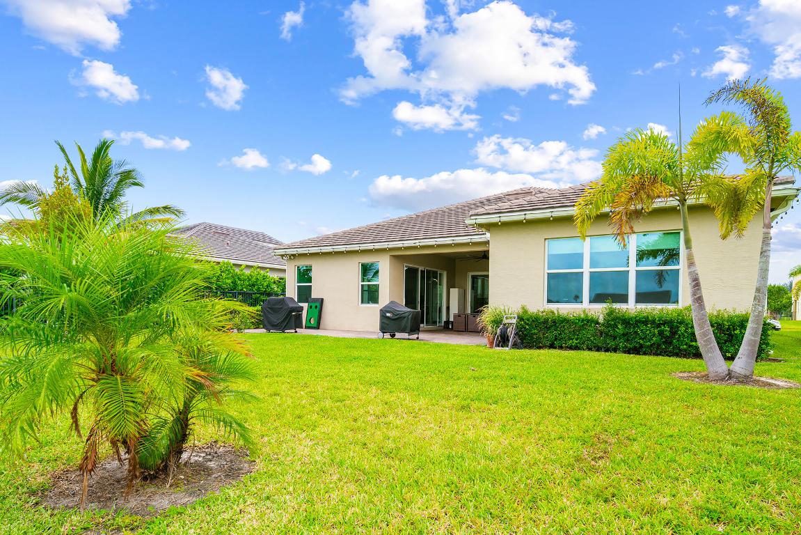 MEADOWS OF WESTLAKE - Residential