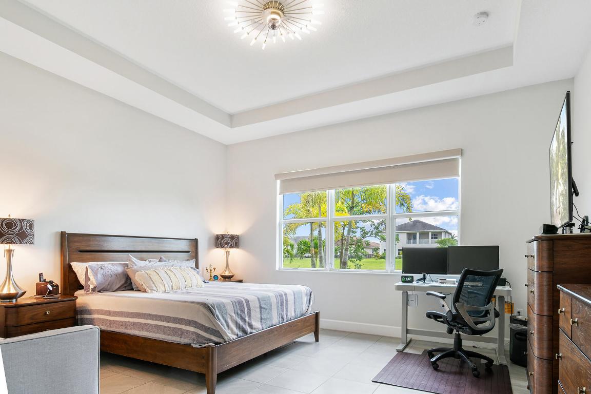 MEADOWS OF WESTLAKE - Residential