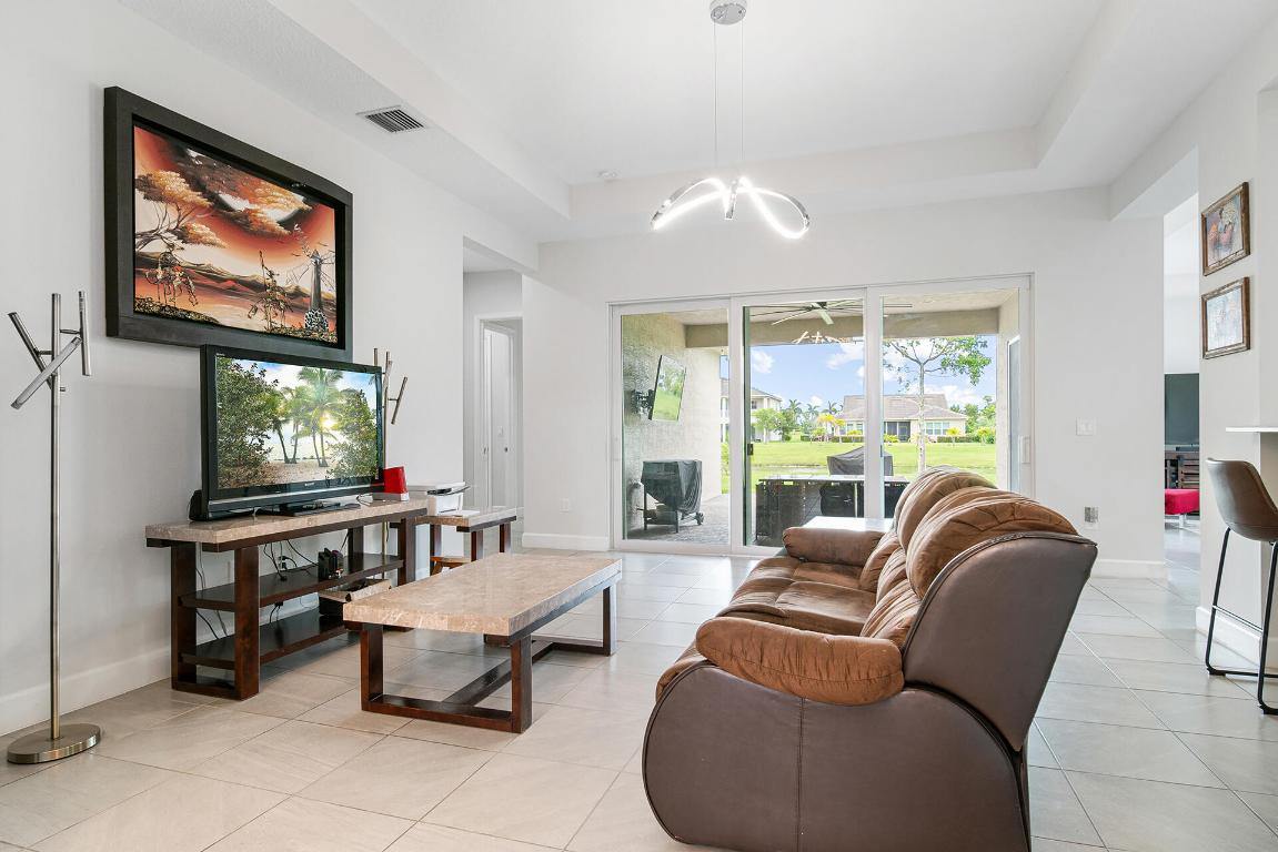 MEADOWS OF WESTLAKE - Residential