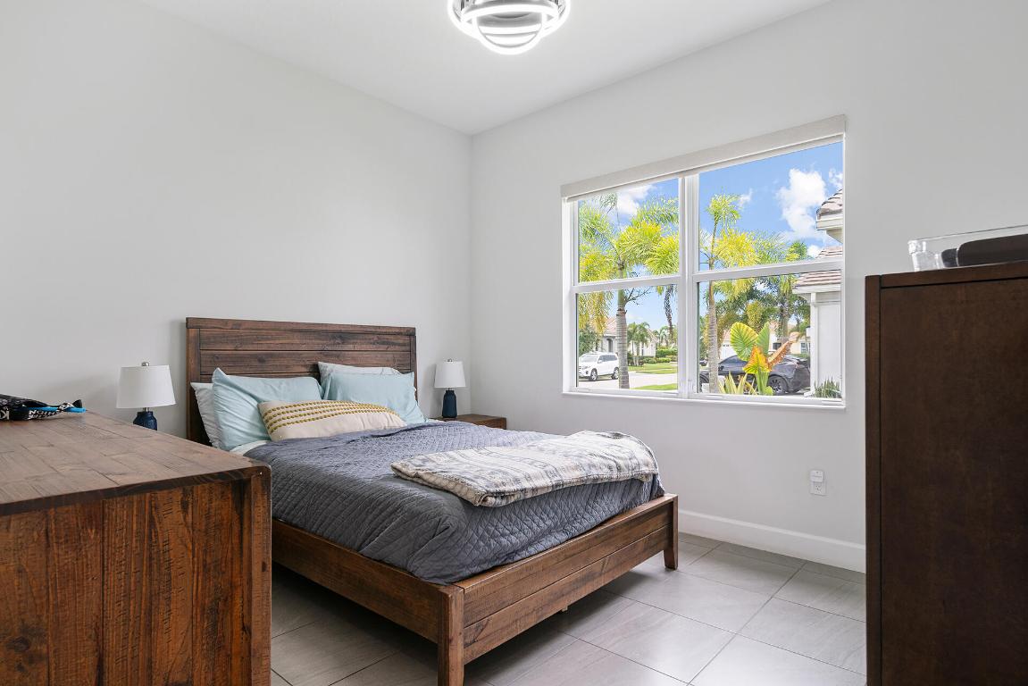 MEADOWS OF WESTLAKE - Residential